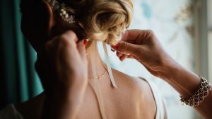 Obrączka z diamentami - symbol luksusu i niepowtarzalny blask